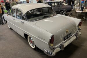 Weinig Fords in Eelde