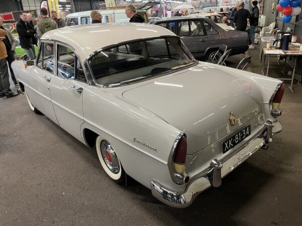 Weinig Fords in Eelde