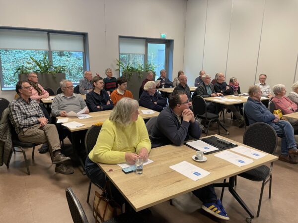 Boeiende ALV in Ophemert